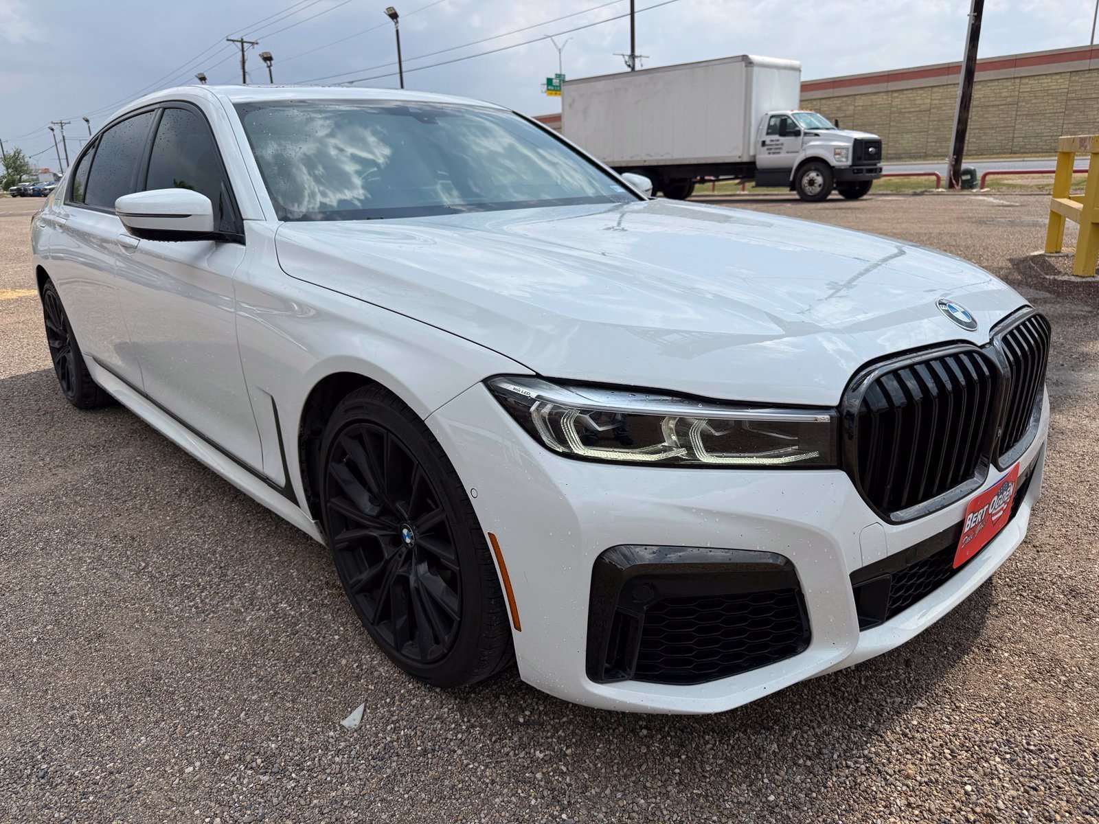Used 2022 White BMW 740i image 1
