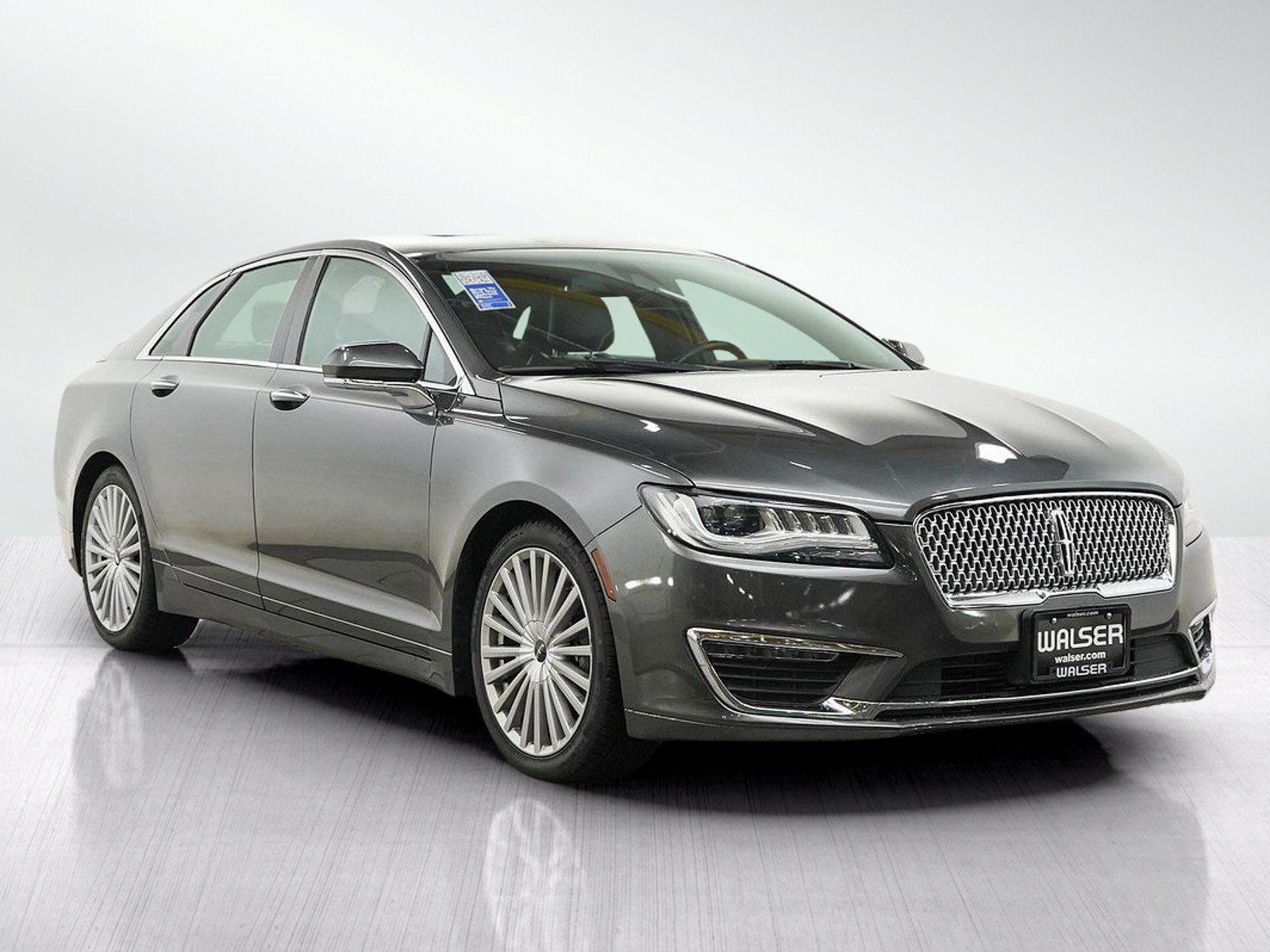 Used 2017 Magnetic Gray Metallic Lincoln Reserve image 7
