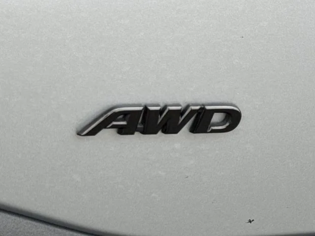 Used 2023 Silver Toyota Hybrid S image 9