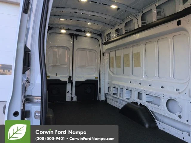 New 2026 Oxford White Ford Base image 23