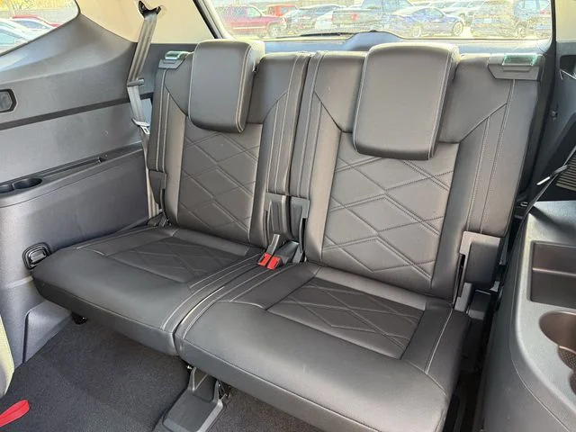 New 2026 Silver Volkswagen 2.0T SE w/Technology image 21