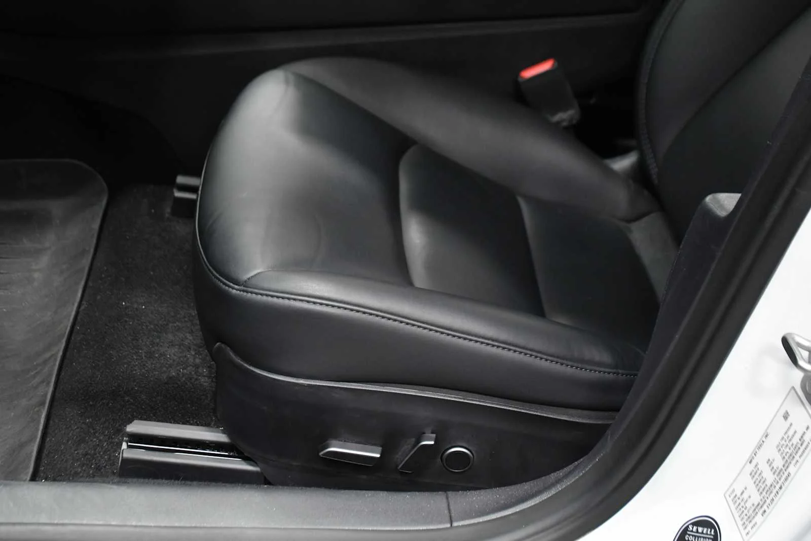 Used 2022 Pearl White Multi-Coat Tesla Long Range image 14