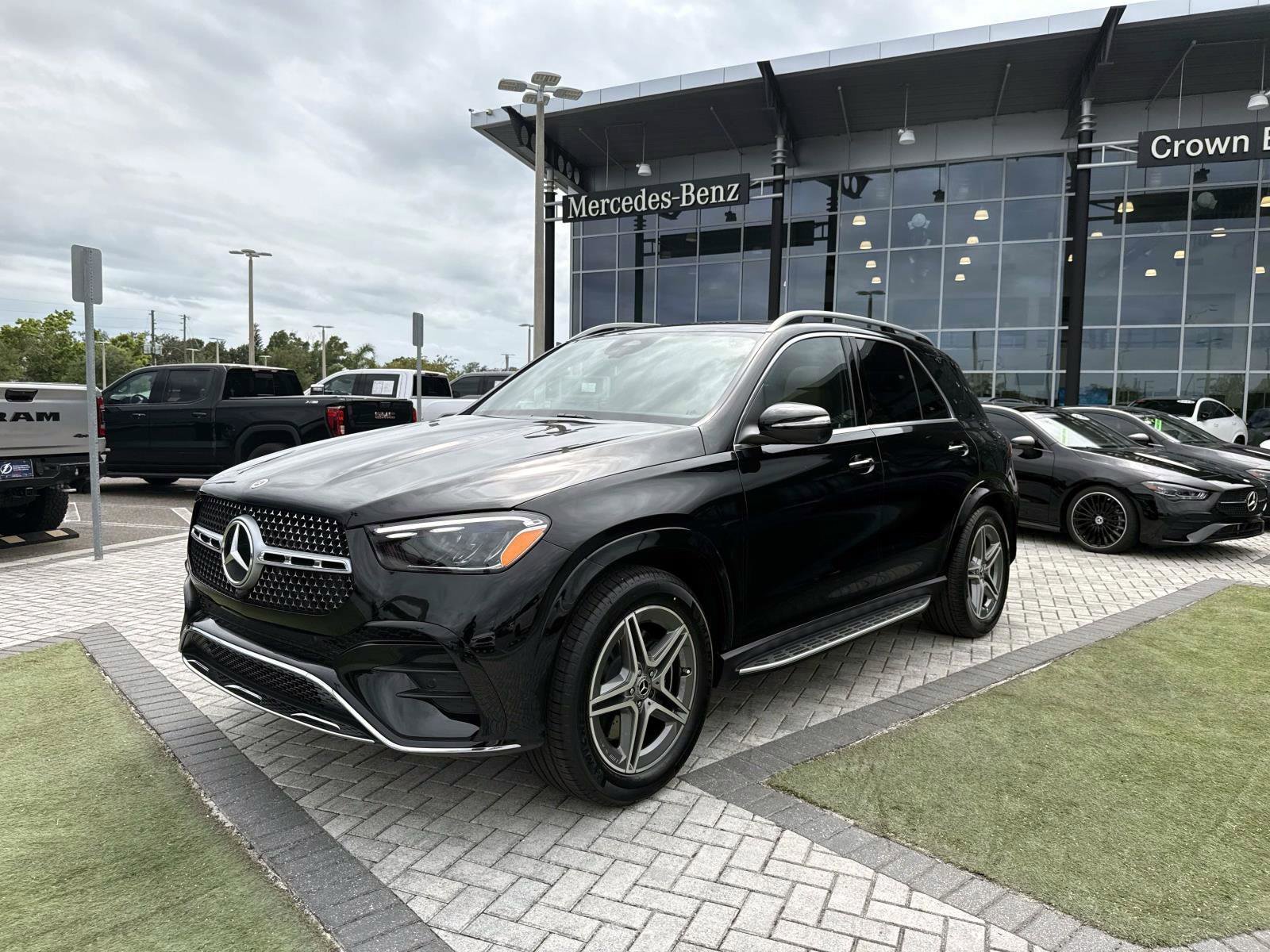 New 2026 Black Mercedes-Benz 350 4MATIC® SUV image 2