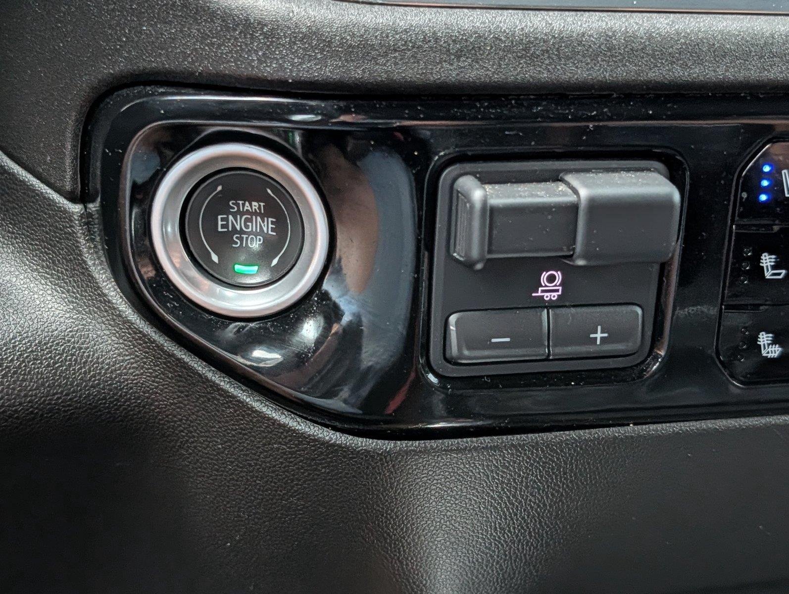 Used 2024 Iridescent Pearl Tricoat Chevrolet High Country image 23