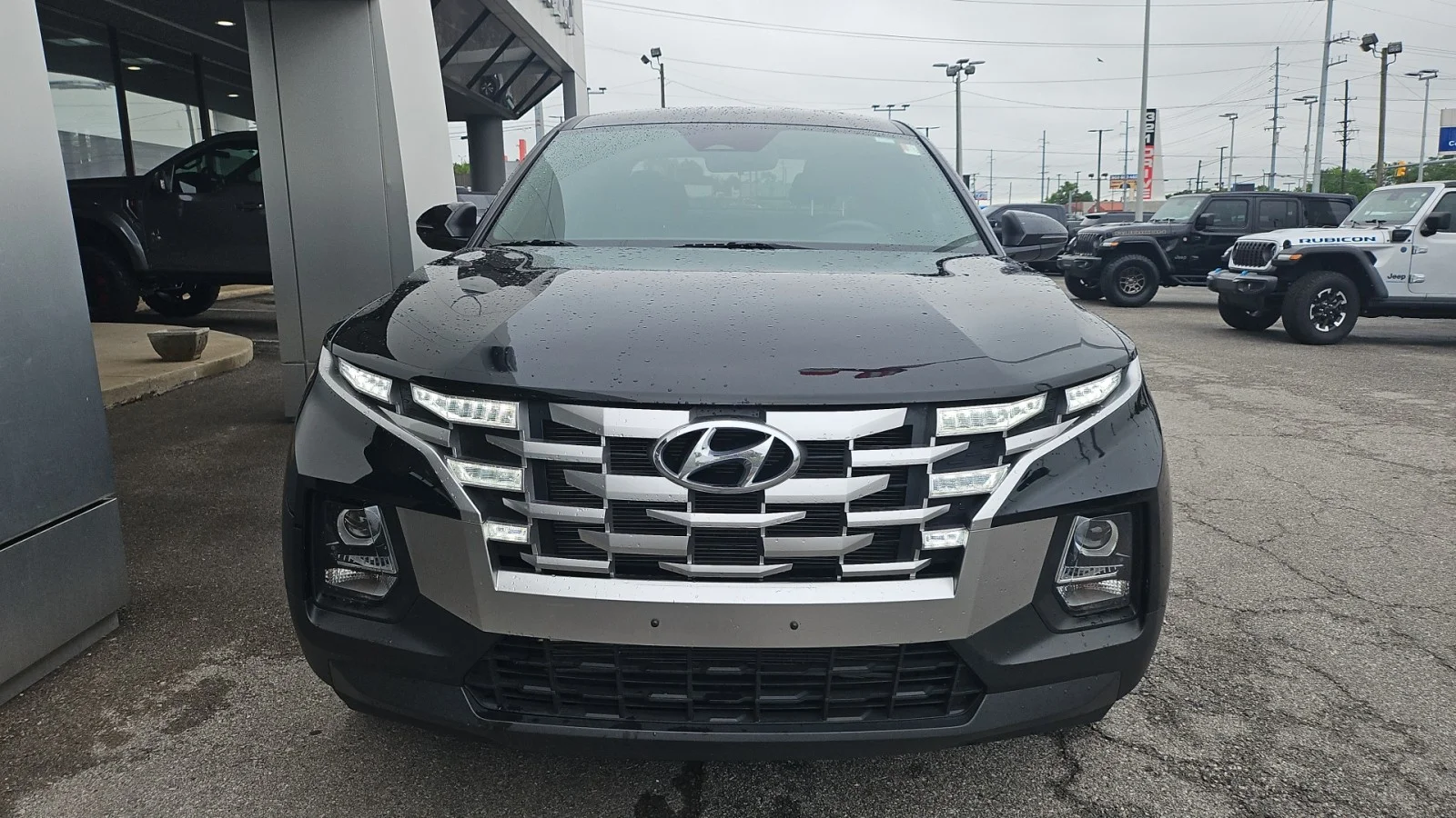 Used 2023 Black Hyundai SEL image 7