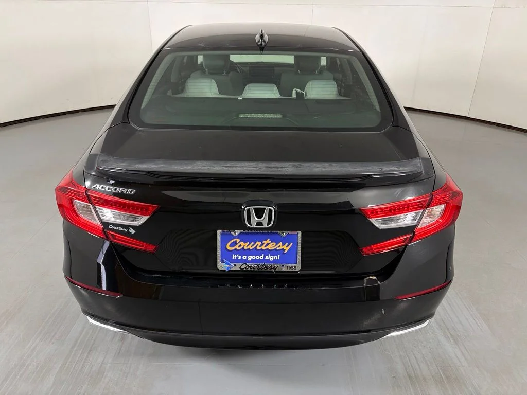 Used 2018  Honda LX image 7
