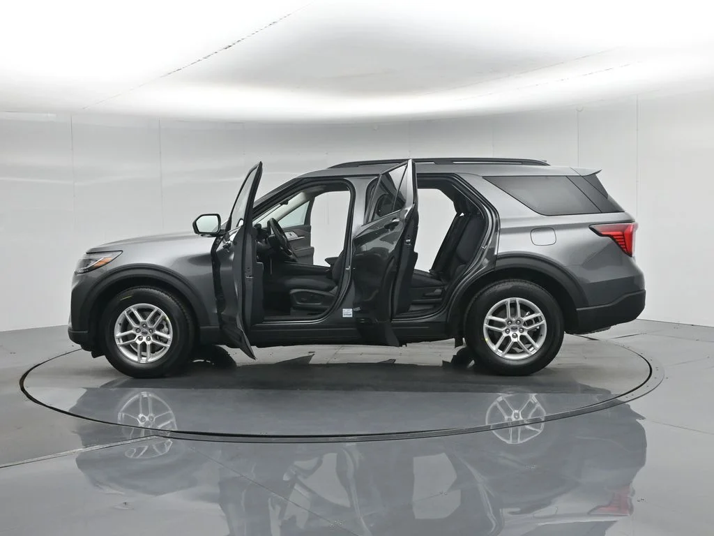 New 2026 Carbonized Gray Metallic Ford Active image 35