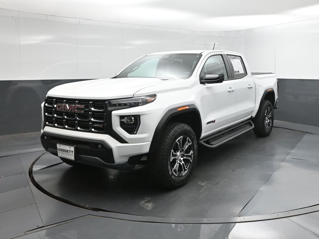 Used 2024 White GMC AT4 image 1