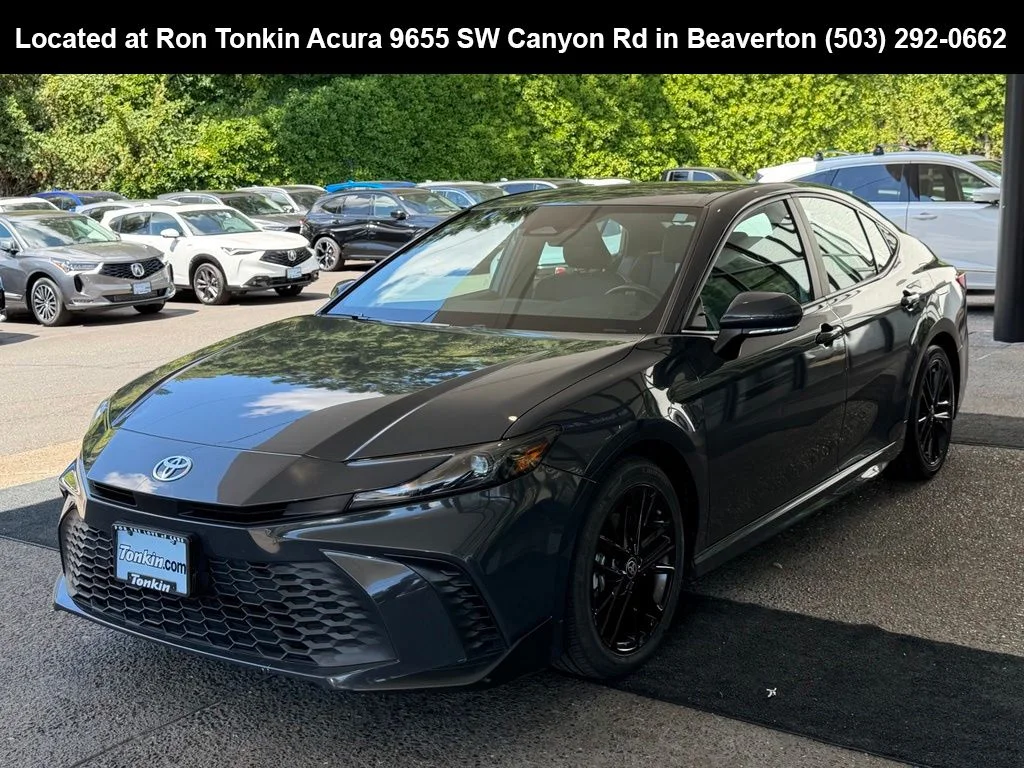 Used 2025 Heavy Metal/Midnight Black Metallic Toyota SE image 4