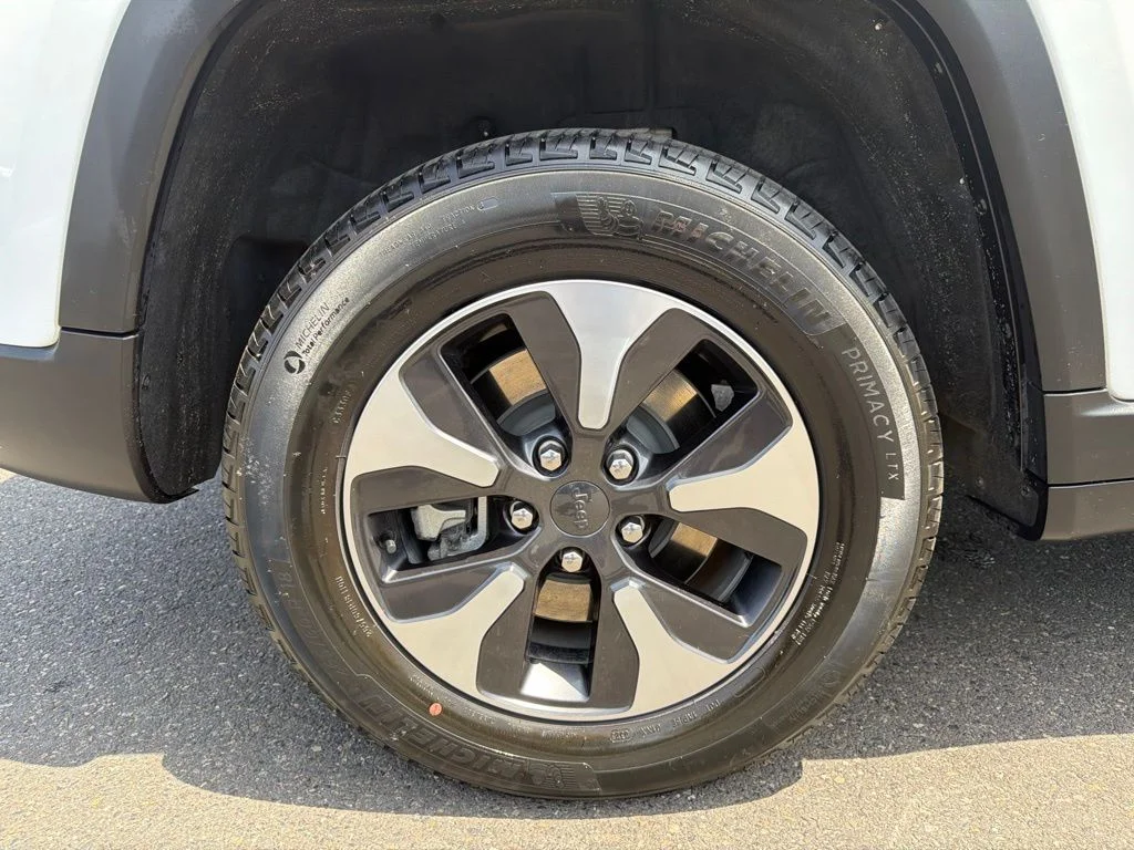Used 2023 White Jeep 4xe image 8