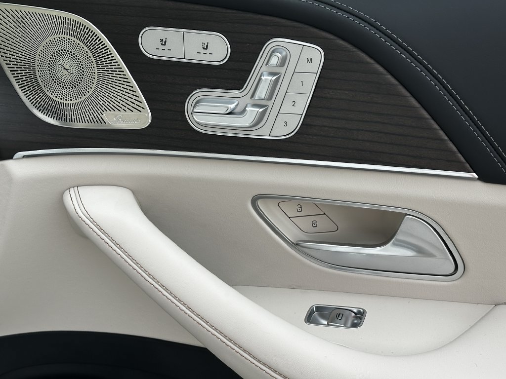 New 2027 MANUFAKTUR Moonlight White Metallic Mercedes-Benz AMG® GLE 53e image 54