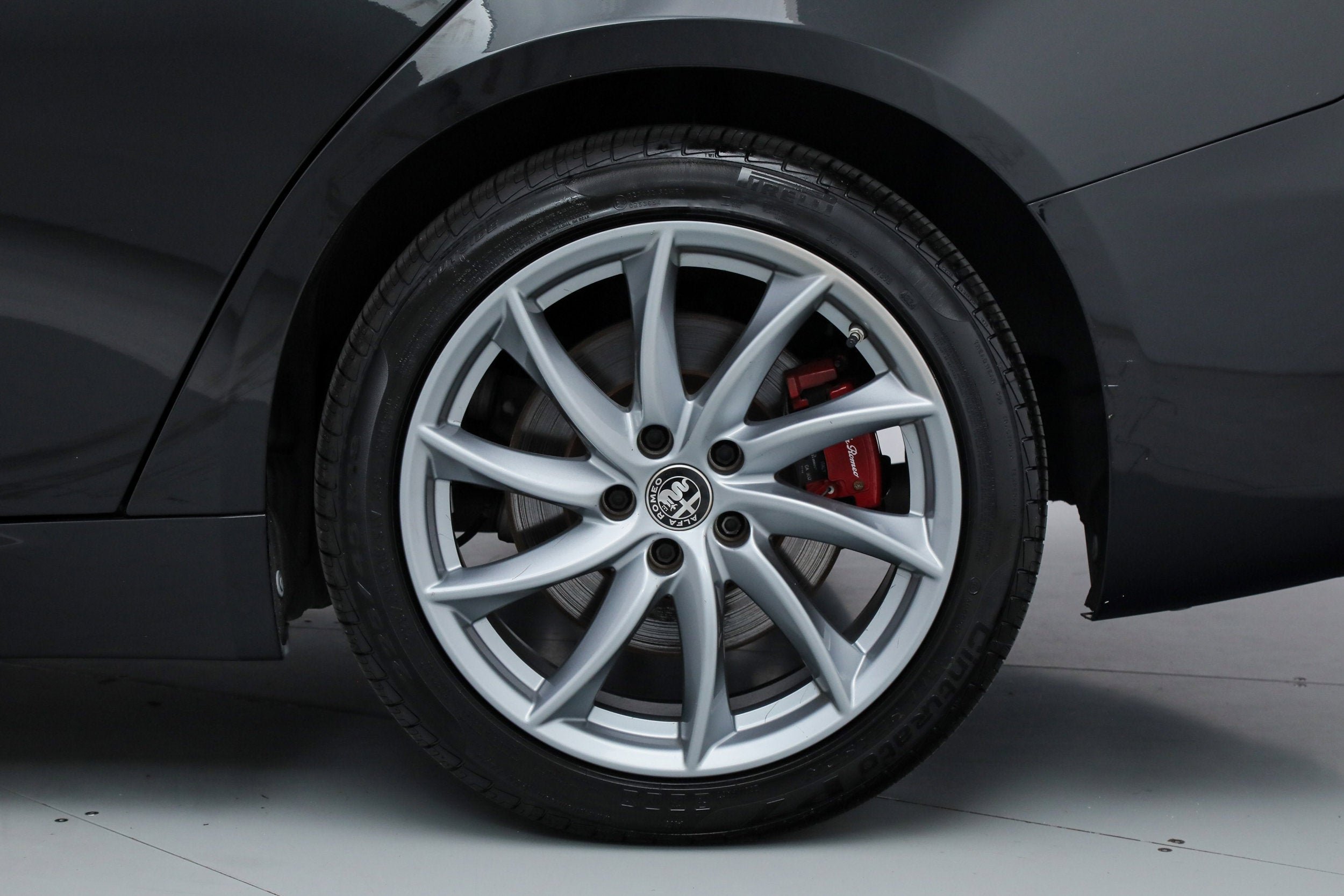 Used 2022 Black Alfa Romeo  image 22