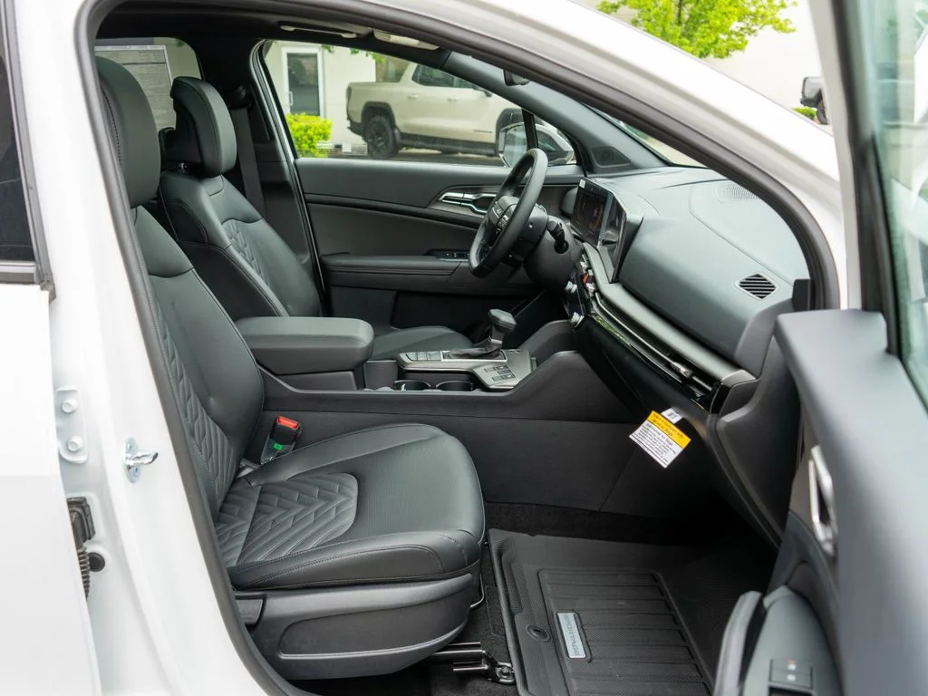 New 2026 Glacial White Pearl Kia X-Line image 10