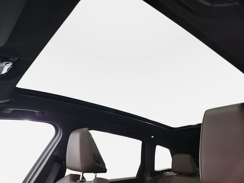 New 2026 Alpine White BMW 30 xDrive image 16
