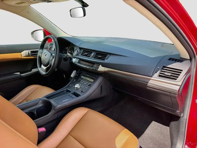 Used 2014 Red Line Lexus Hybrid image 13
