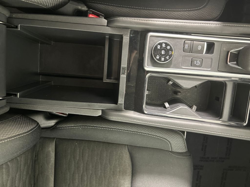 Used 2025 Silver Nissan SV image 30