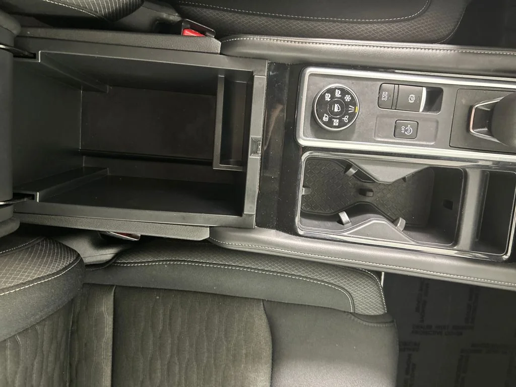 Used 2025 Silver Nissan SV image 30