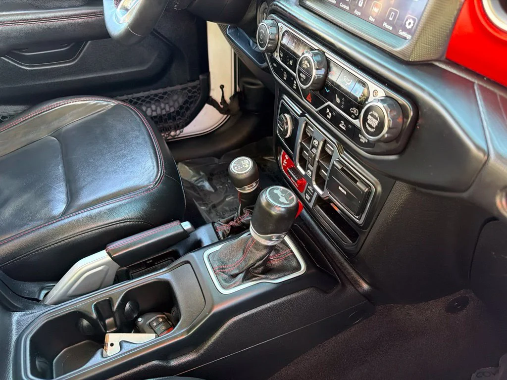 Used 2021 White Jeep Unlimited Rubicon image 13