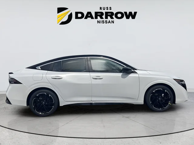 New 2026 Aspen White TriCoat / Super Black Two-tone Nissan SR image 6