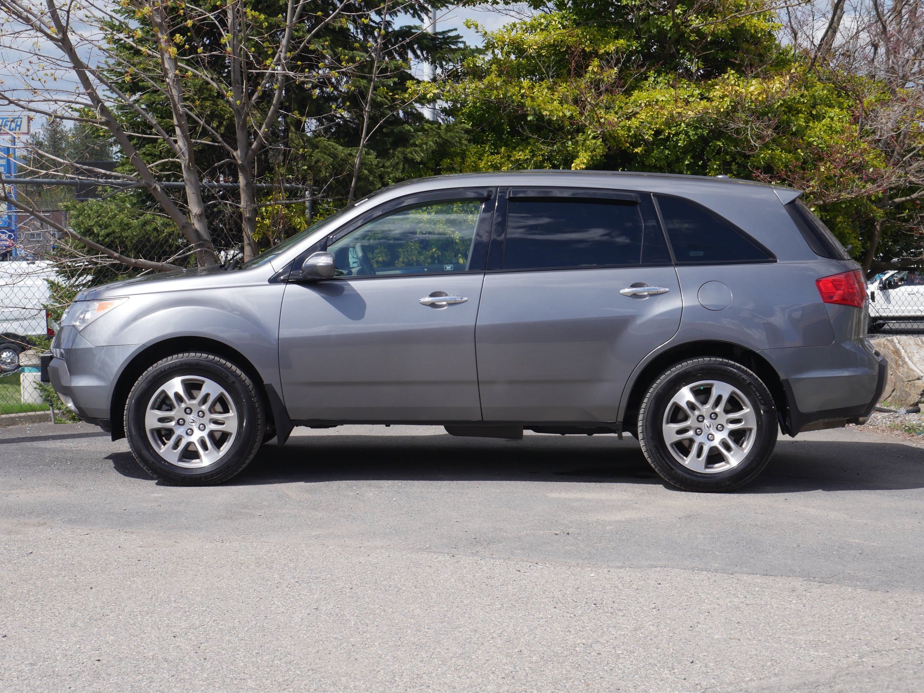Used 2008 Sterling Gray Metallic Acura  image 15
