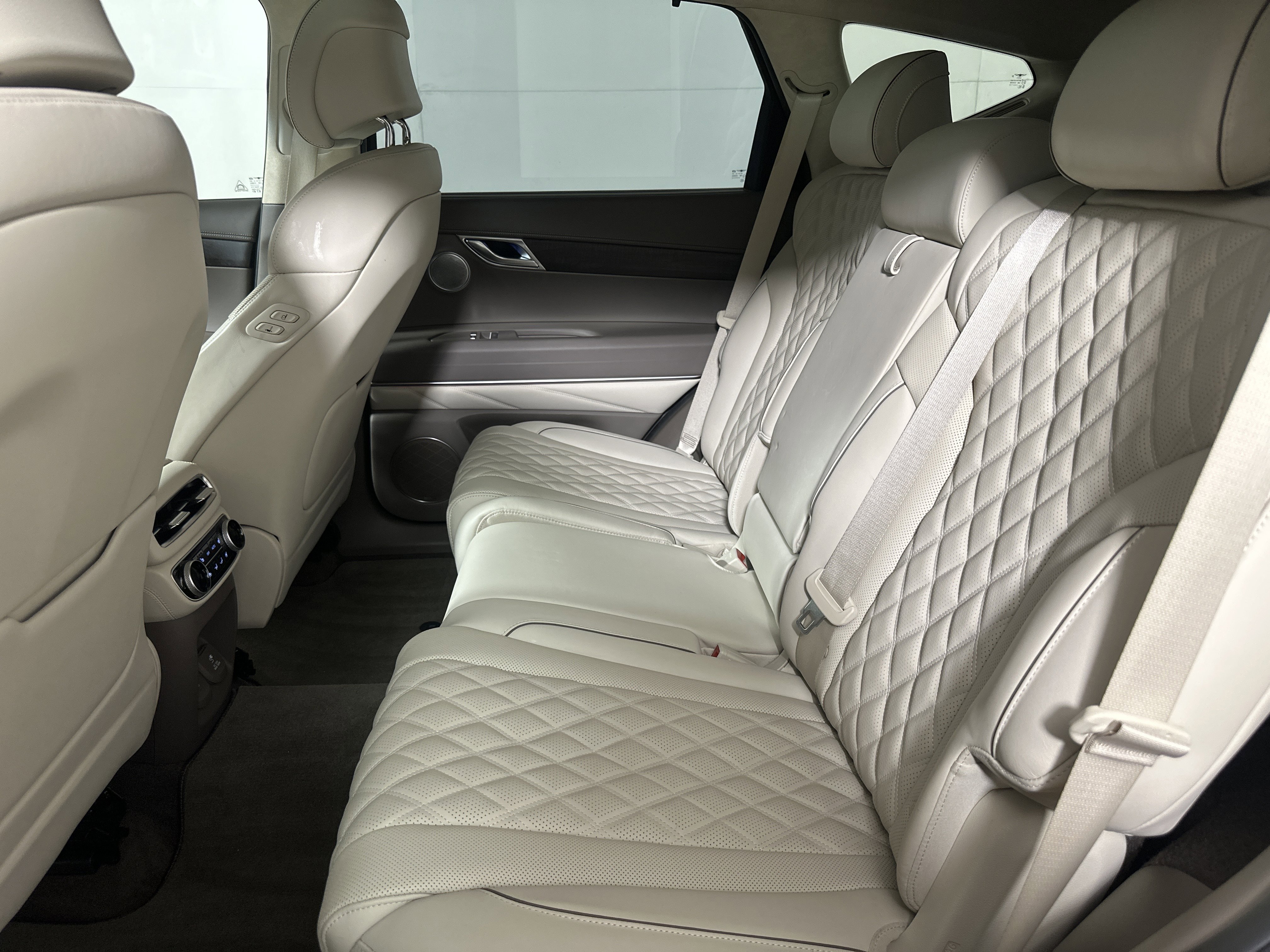 Used 2024 Capri Blue Genesis  image 21