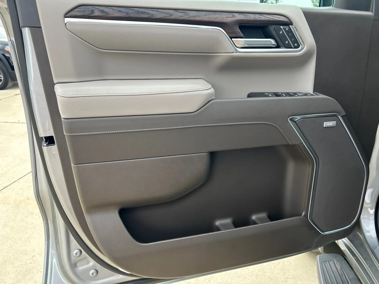 New 2026 Sterling Metallic GMC SLT image 9