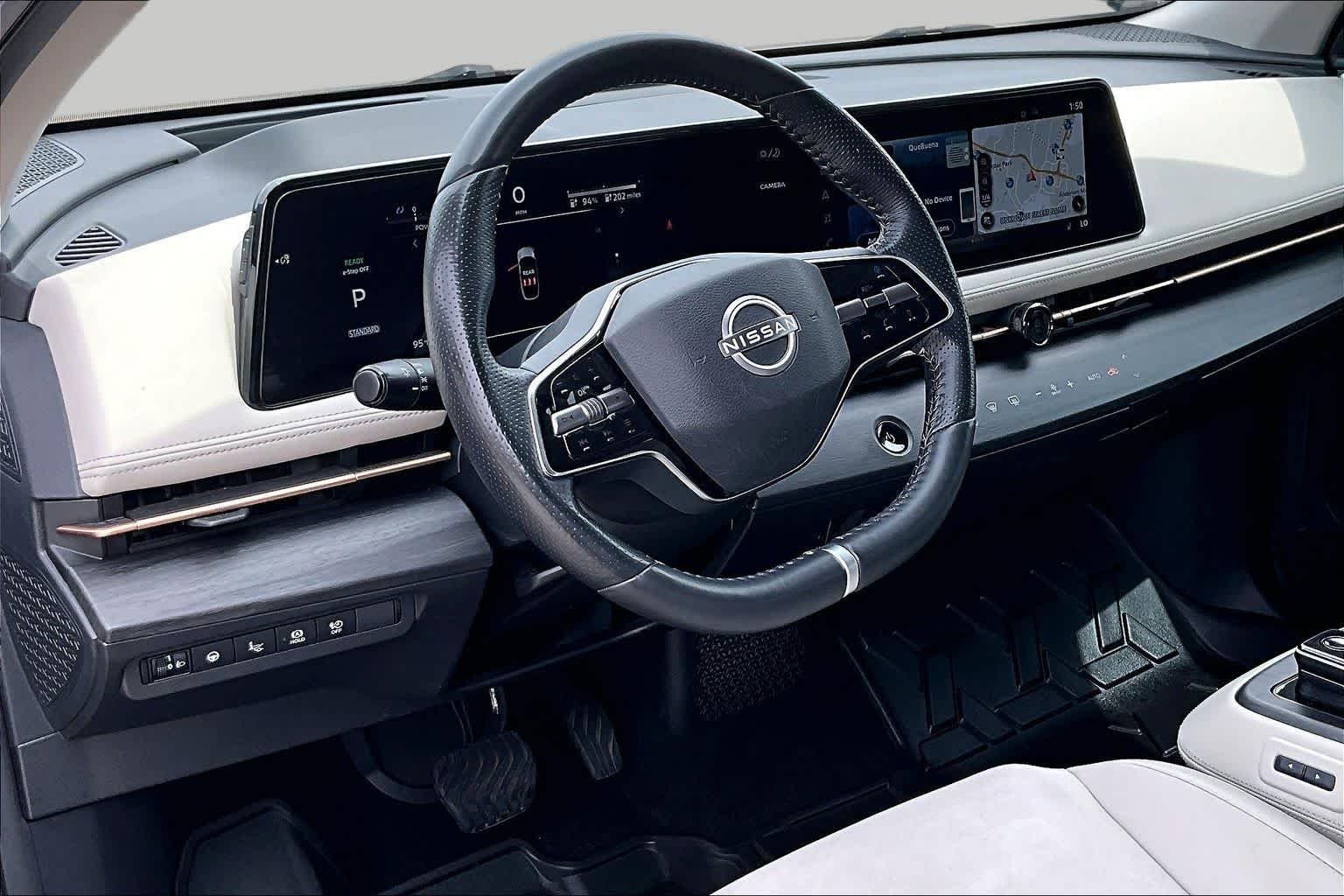 Used 2023 Black Diamond Pearl Nissan ENGAGE image 17