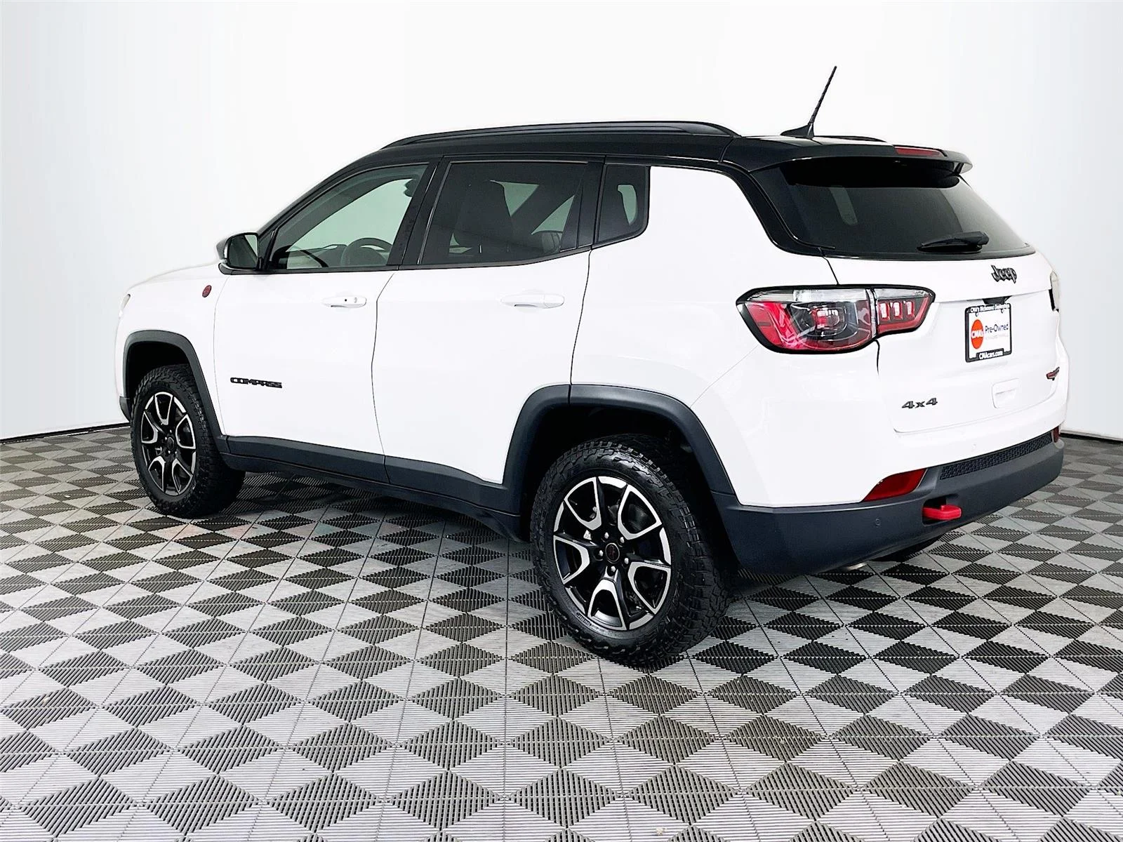 Used 2025 Bright White Clearcoat Jeep Trailhawk image 6