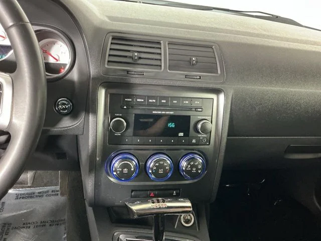 Used 2013 Bright White Dodge SXT image 17