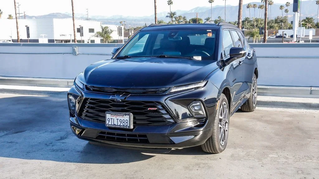 Used 2025 Black Chevrolet RS image 4