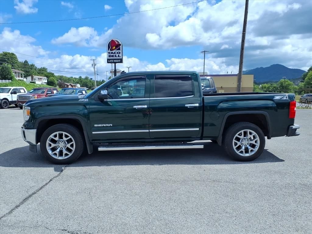 Used 2014 Emerald Green Metallic GMC SLT image 2