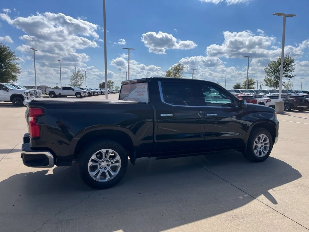 Used 2022 BLACK Chevrolet LTZ image 4