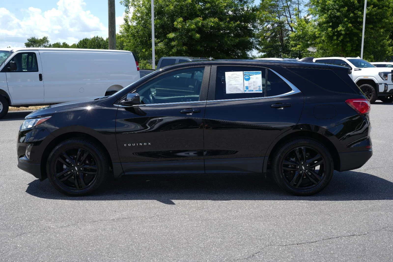 Used 2021 MOSAIC BLACK METALLIC Chevrolet LT image 4