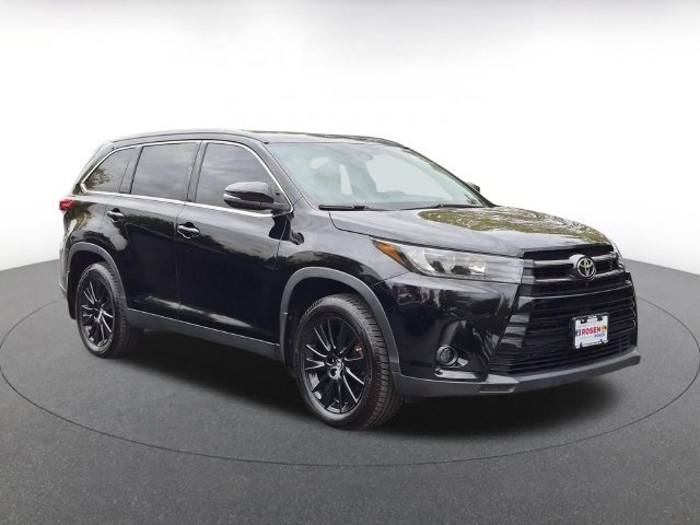 2019 Toyota Highlander SE