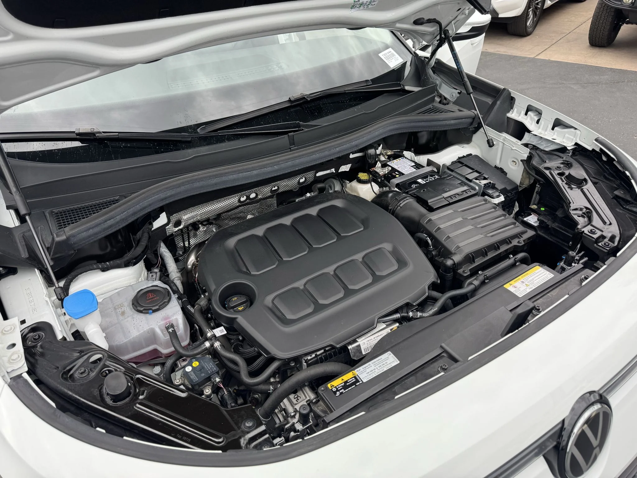 Certified Used 2025 Pure White Volkswagen S image 34