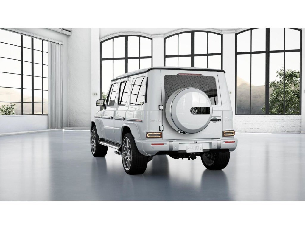 New 2027 MANUFAKTUR Moonlight White Metallic Mercedes-Benz AMG® G 63 SUV image 27