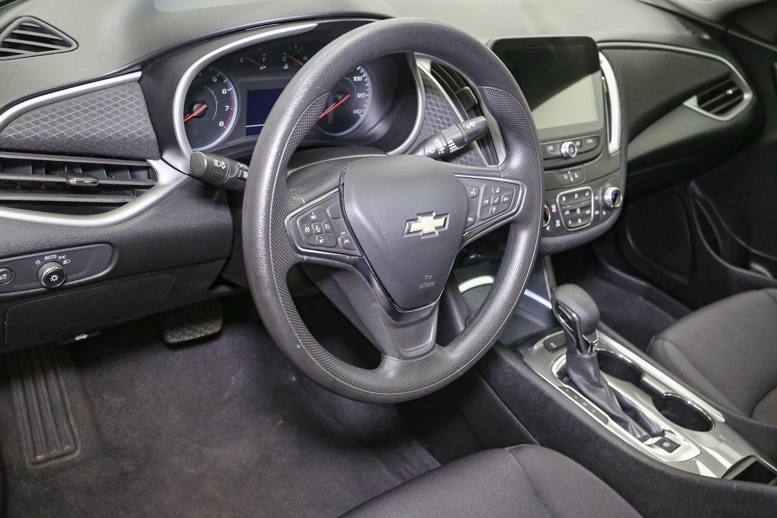 Used 2024 Summit White Chevrolet LT image 23