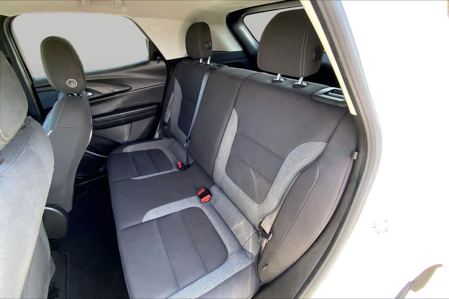 Used 2021 Summit White Chevrolet LT image 19