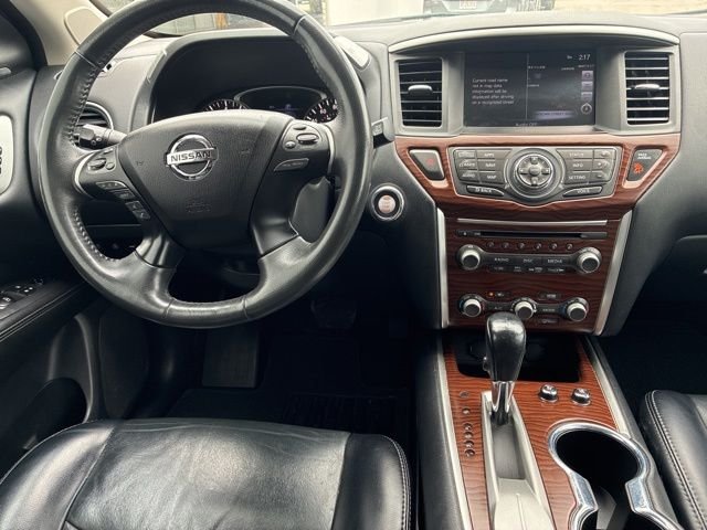 Used 2017 Caspian Blue Nissan Platinum image 13