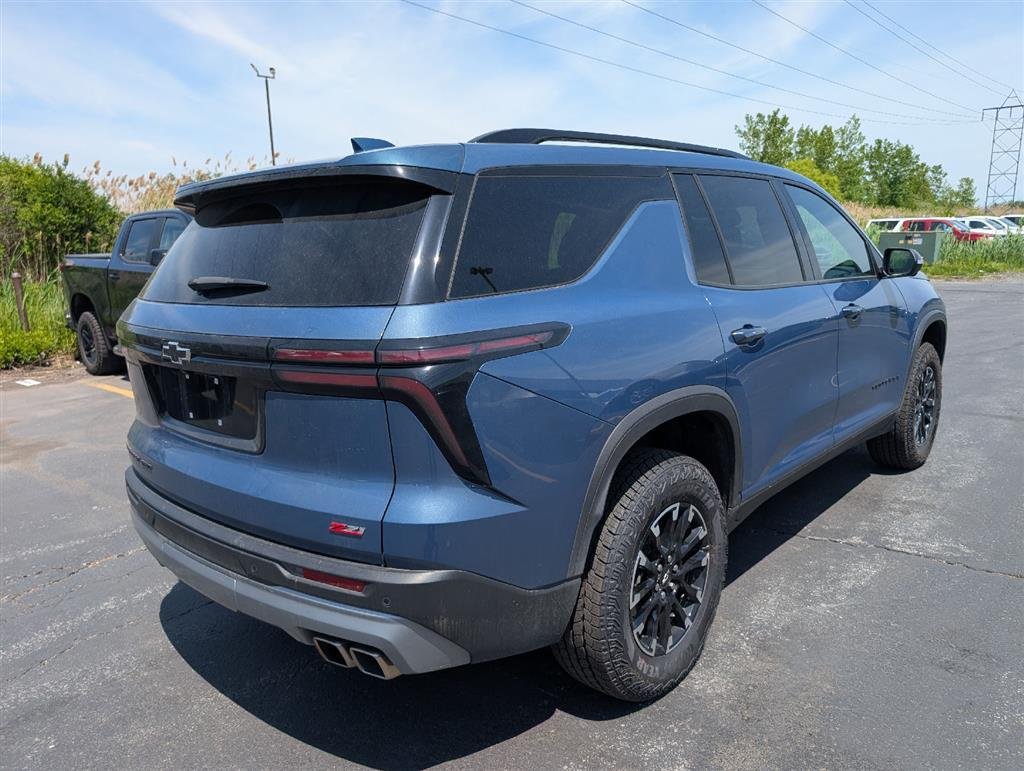Used 2024 Lakeshore Blue Metallic Chevrolet AWD Z71 image 10