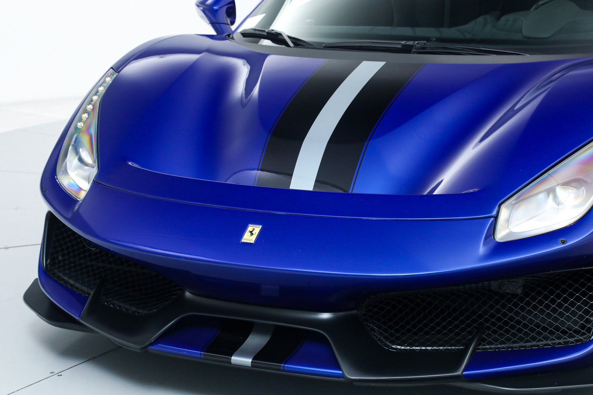 Used 2020 Blue Ferrari  image 14