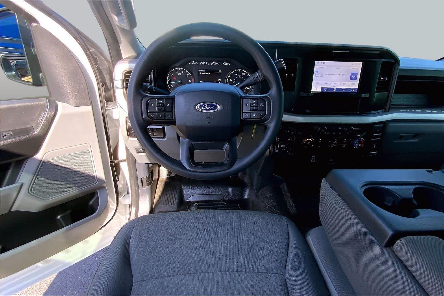 Used 2025 White Ford XL image 6