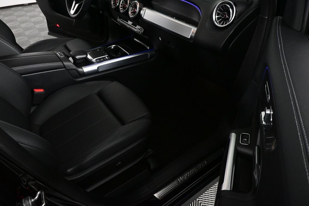 Certified Used 2022 Black Mercedes-Benz GLB 250 image 23