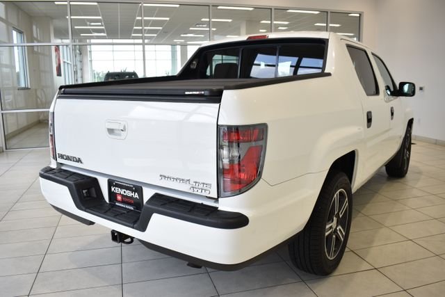 Used 2013 White Honda Sport image 9