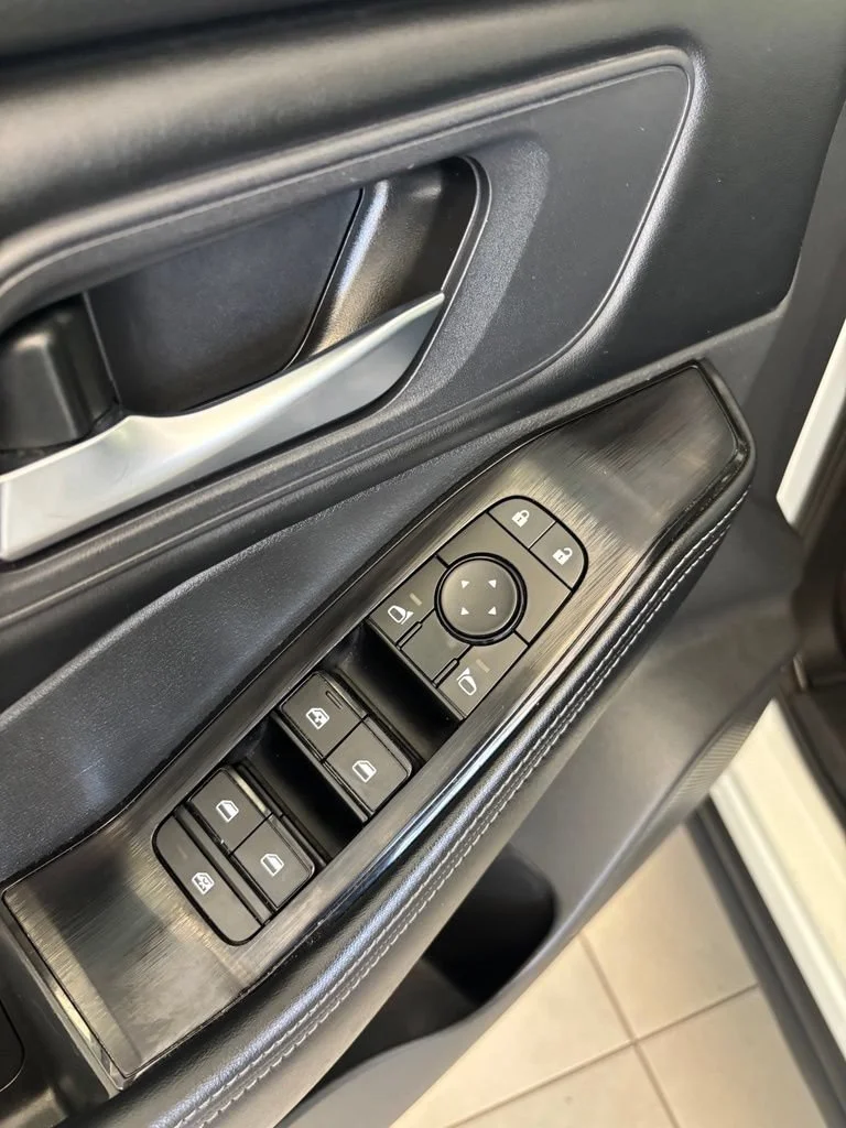 2024 Nissan Rogue SV - Photo 8