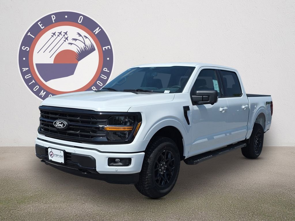New 2026 Oxford White Ford XLT image 2