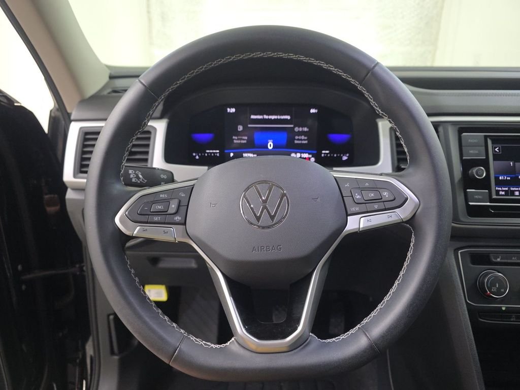 Used 2023 Black Volkswagen 2.0T SE image 7