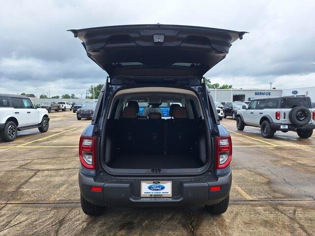 New 2026 Azure Gray Metallic Tri-Coat Ford Outer Banks® image 30