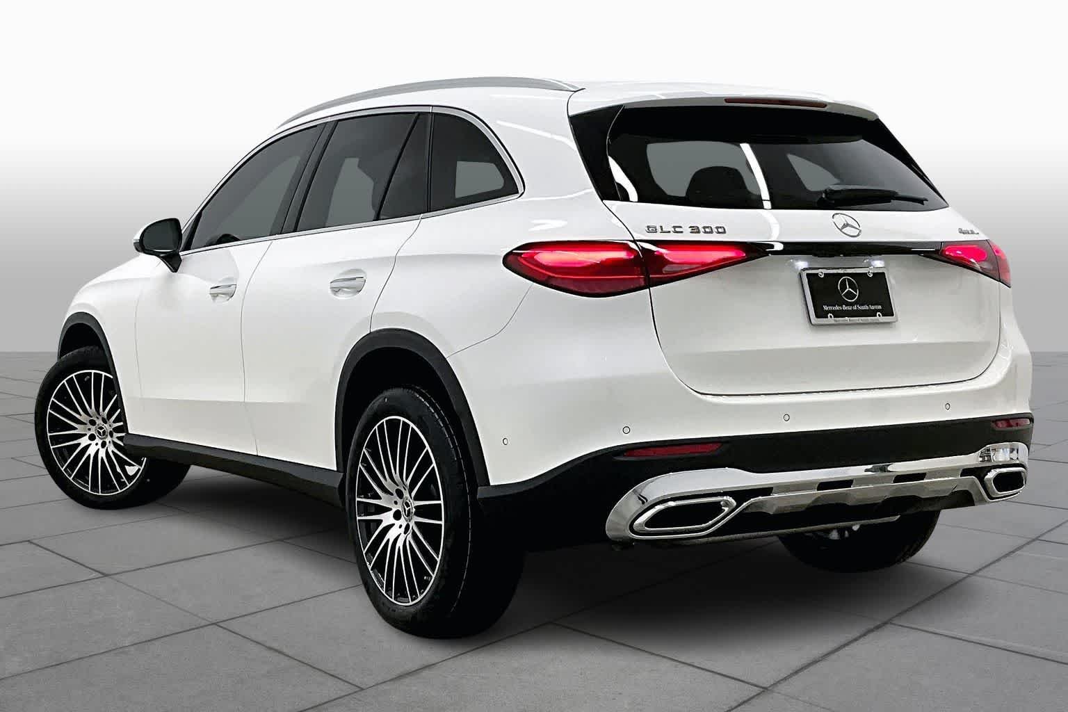 New 2026 Polar White Mercedes-Benz GLC 300 image 12