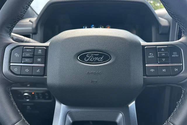 New 2026 Carbonized Gray Metallic Ford XLT image 42